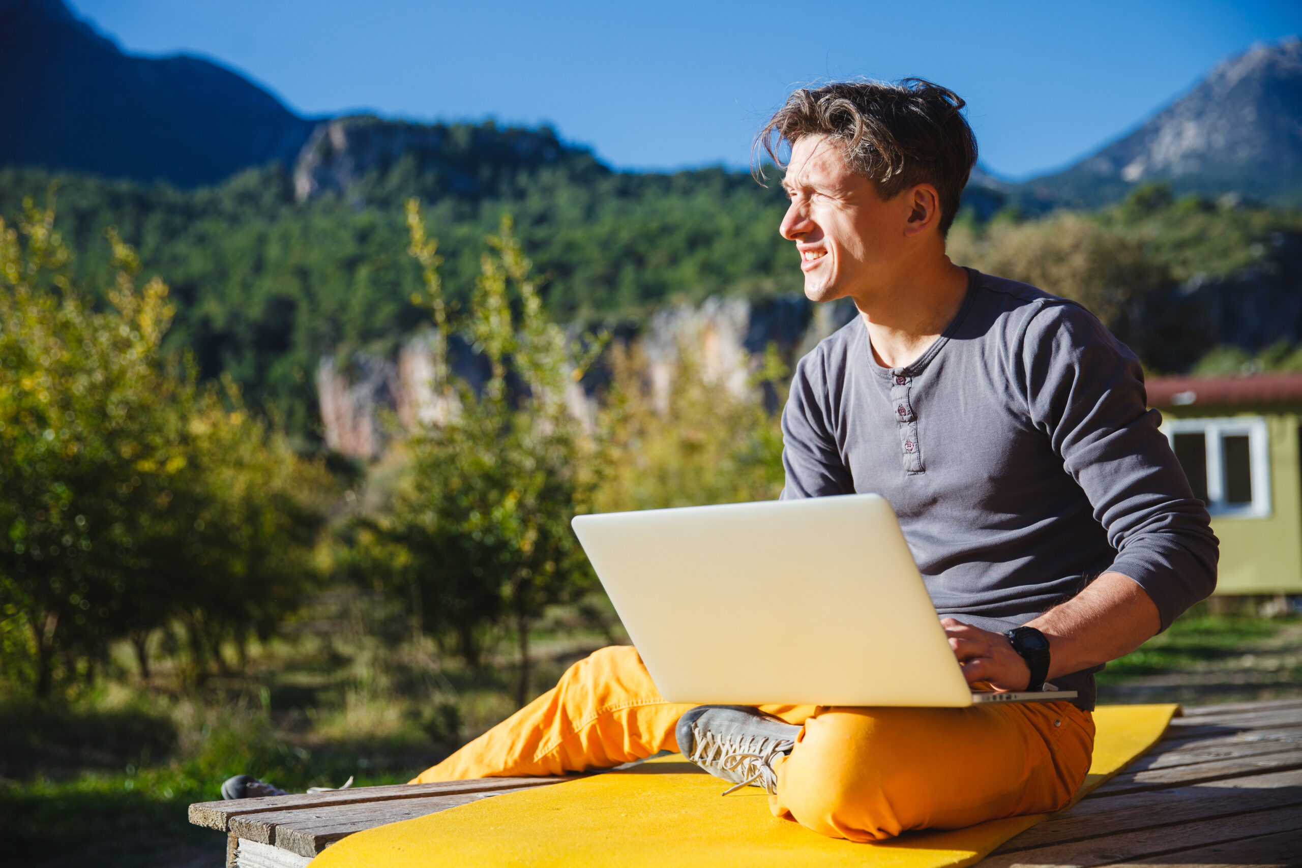 7 tips on how to manage freelance workers remotely - Small Business UK